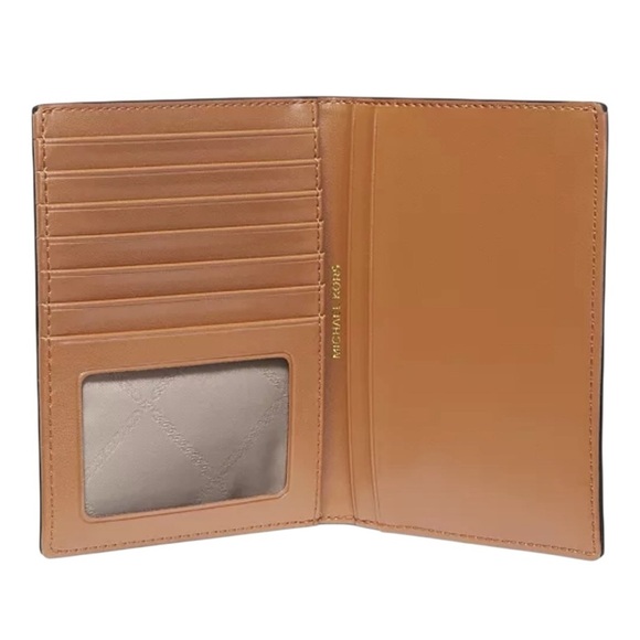 MICHAEL Michael Kors Logo Bedford Medium Travel Passport Wallet NEW - Picture 2 of 12